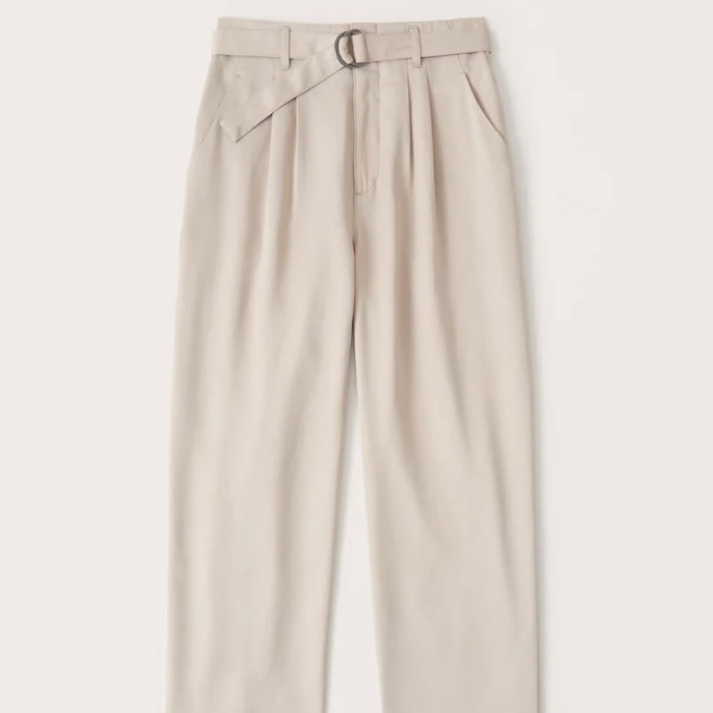 NWT Abercrombie Belted Ankle Straight Pants